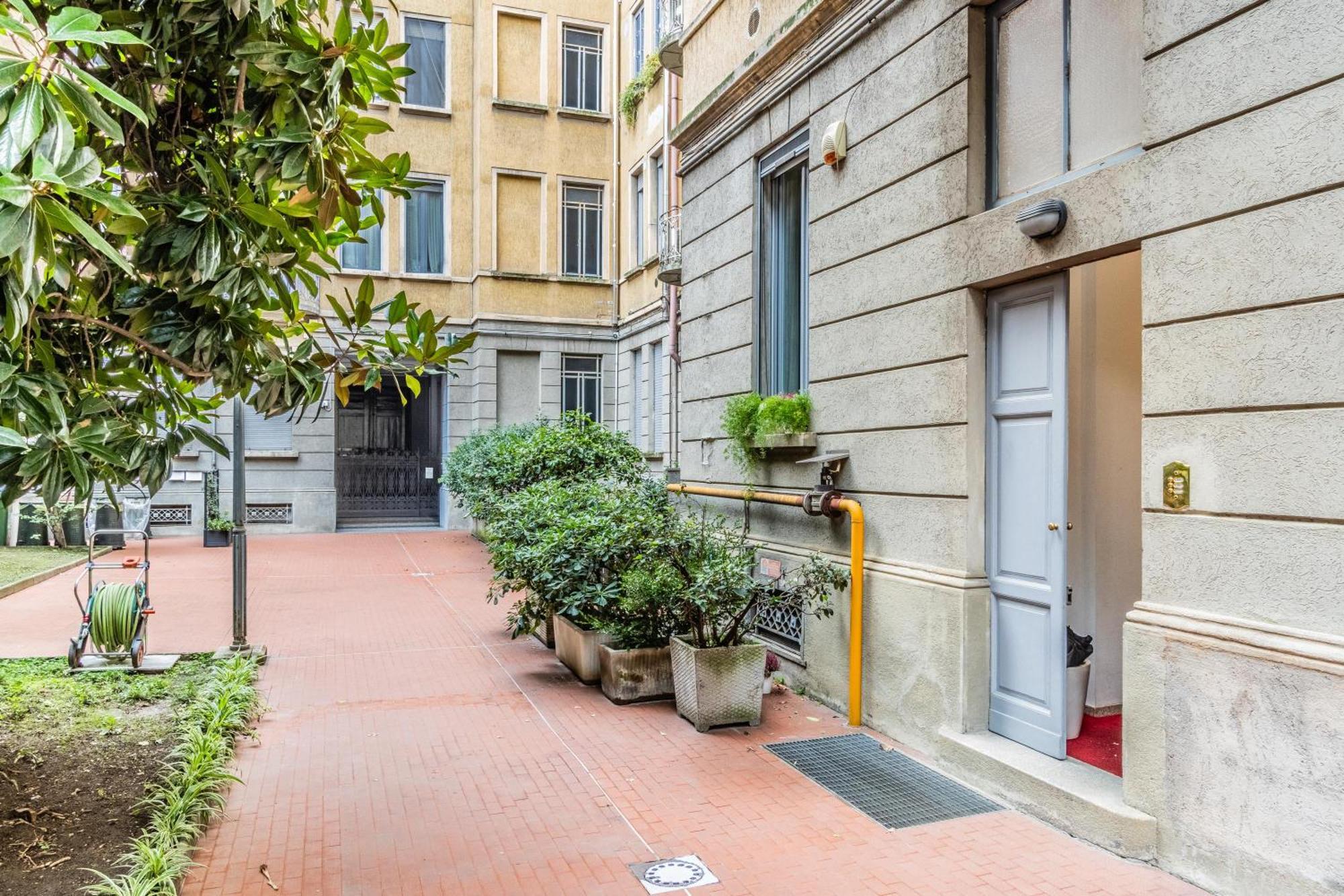 Goldoni House - Duomo 2 K M - Porta Venezia - Linate Apartamento Milão Exterior foto